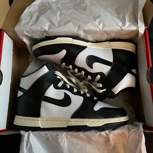 Nike Dunk High Vintage Black